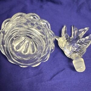 Vtg GLASS BIRD Perfume Scent Bottle Ground Stopper Beautiful Collectable Piece